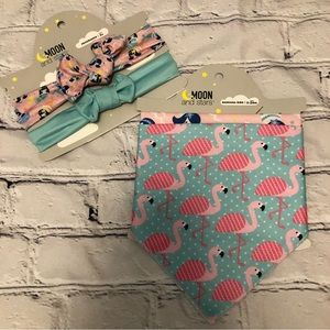 Bib and bow coordinating set NWT